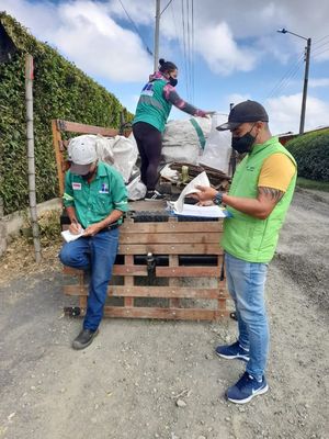Con éxito avanza recolección y pesaje de material reciclable del concurso eco barrios